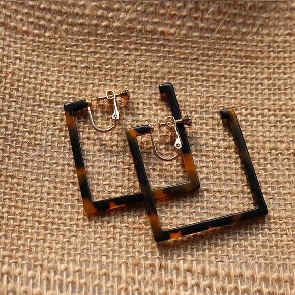 Clip on 1 3/4" gold and brown square open back earrings - Picture 1 of 3